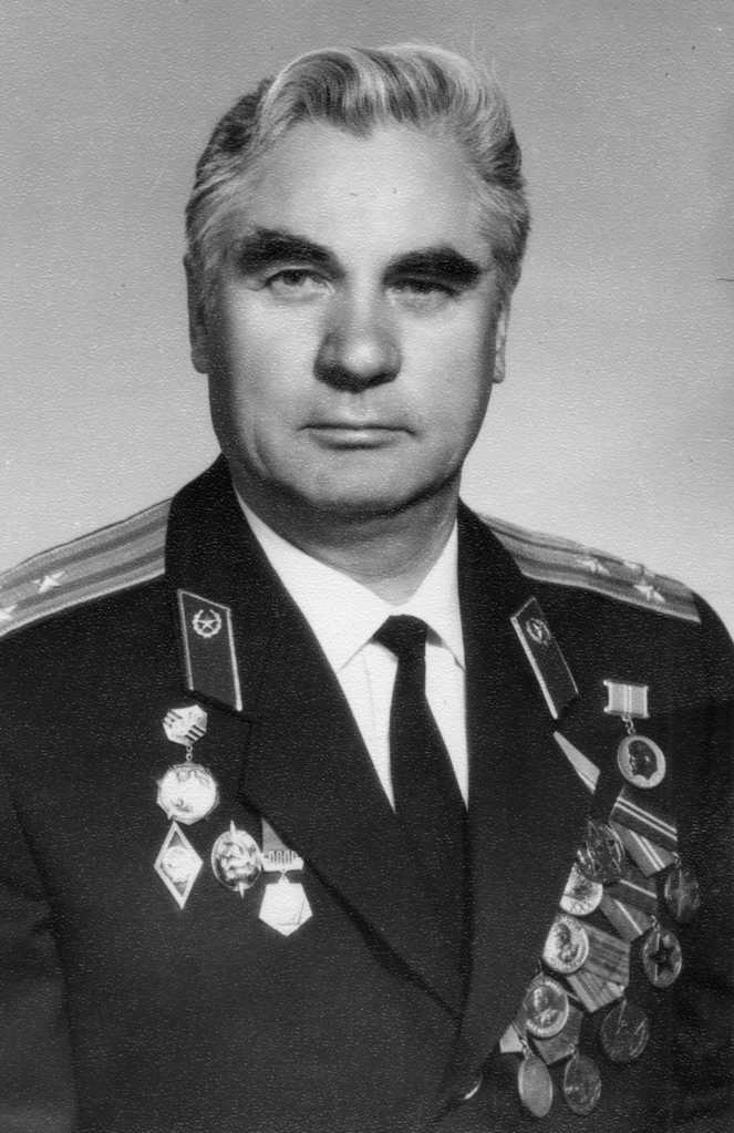 1975.jpg