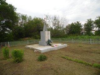 ПАМЯТНИК-КАМЫШЕНКА.JPG